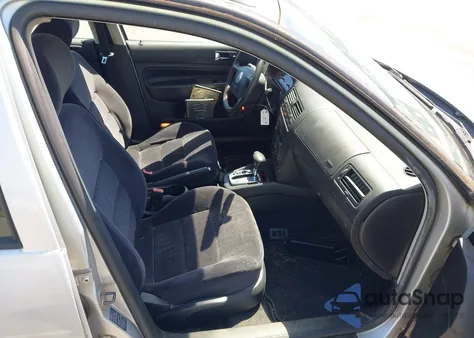 2005 Volkswagen Jetta Gls 2.0L z USA, uszkodzony, nr VIN WVWSL61JX5W004880